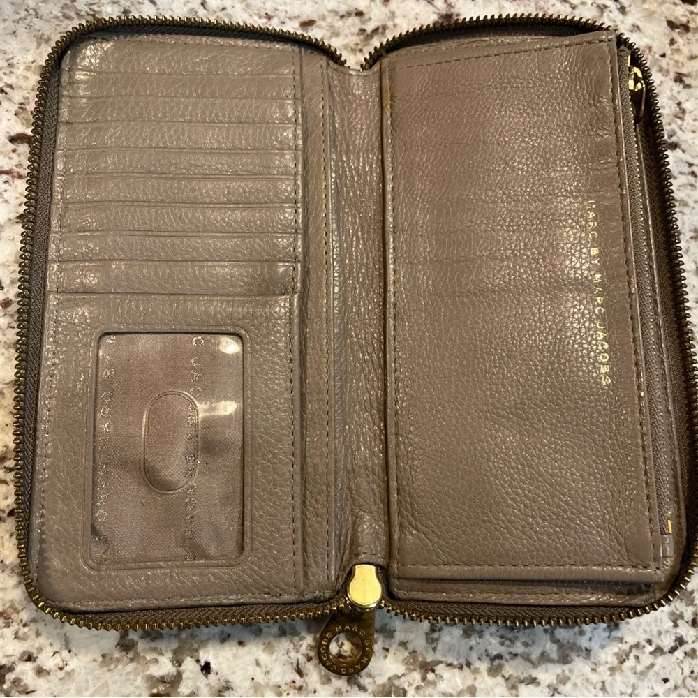Marc Jacobs Taupe Leather Zip-Around Wallet with Gold Plaque